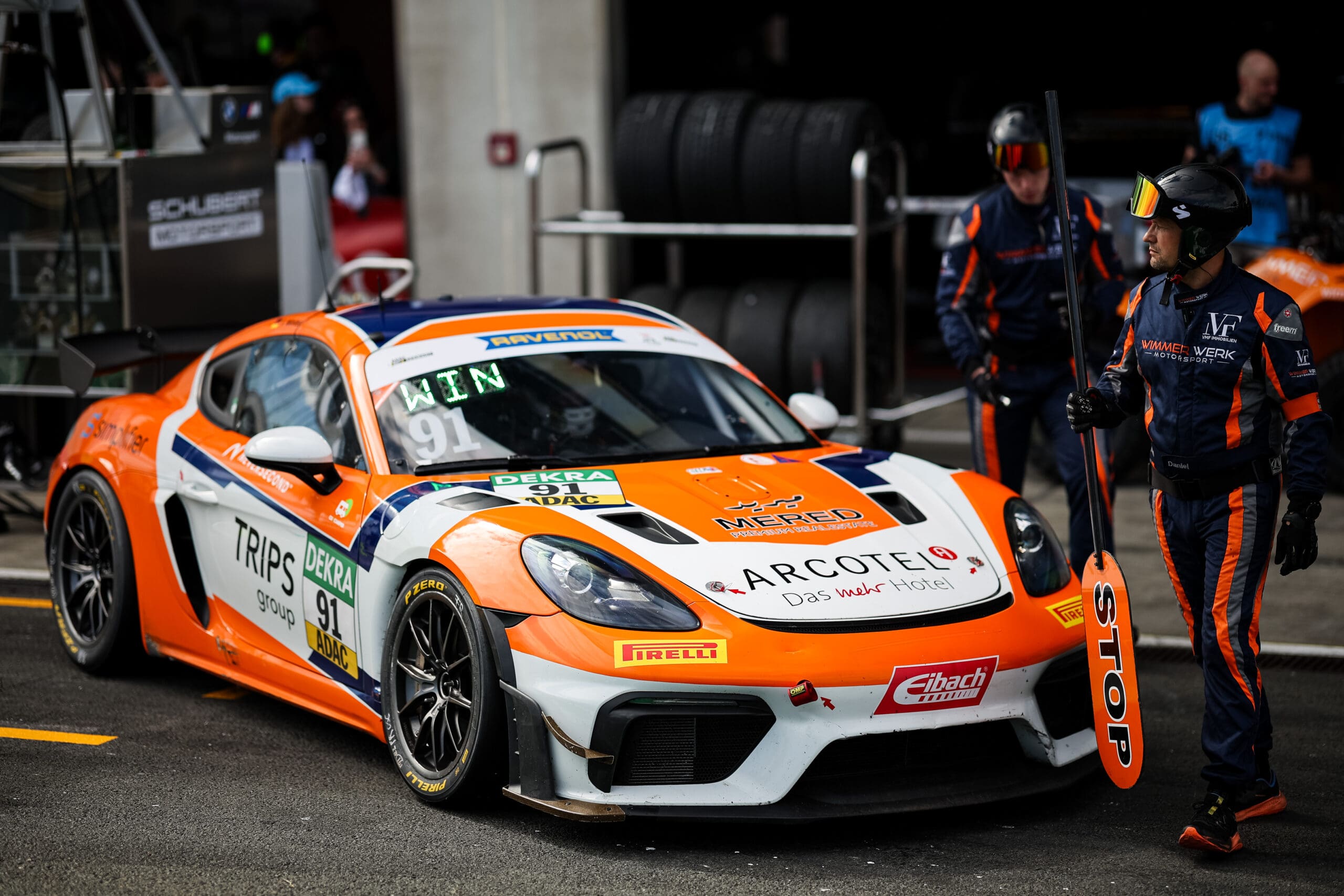 Team Wimmer Werk Motorsport Car in Pitstop